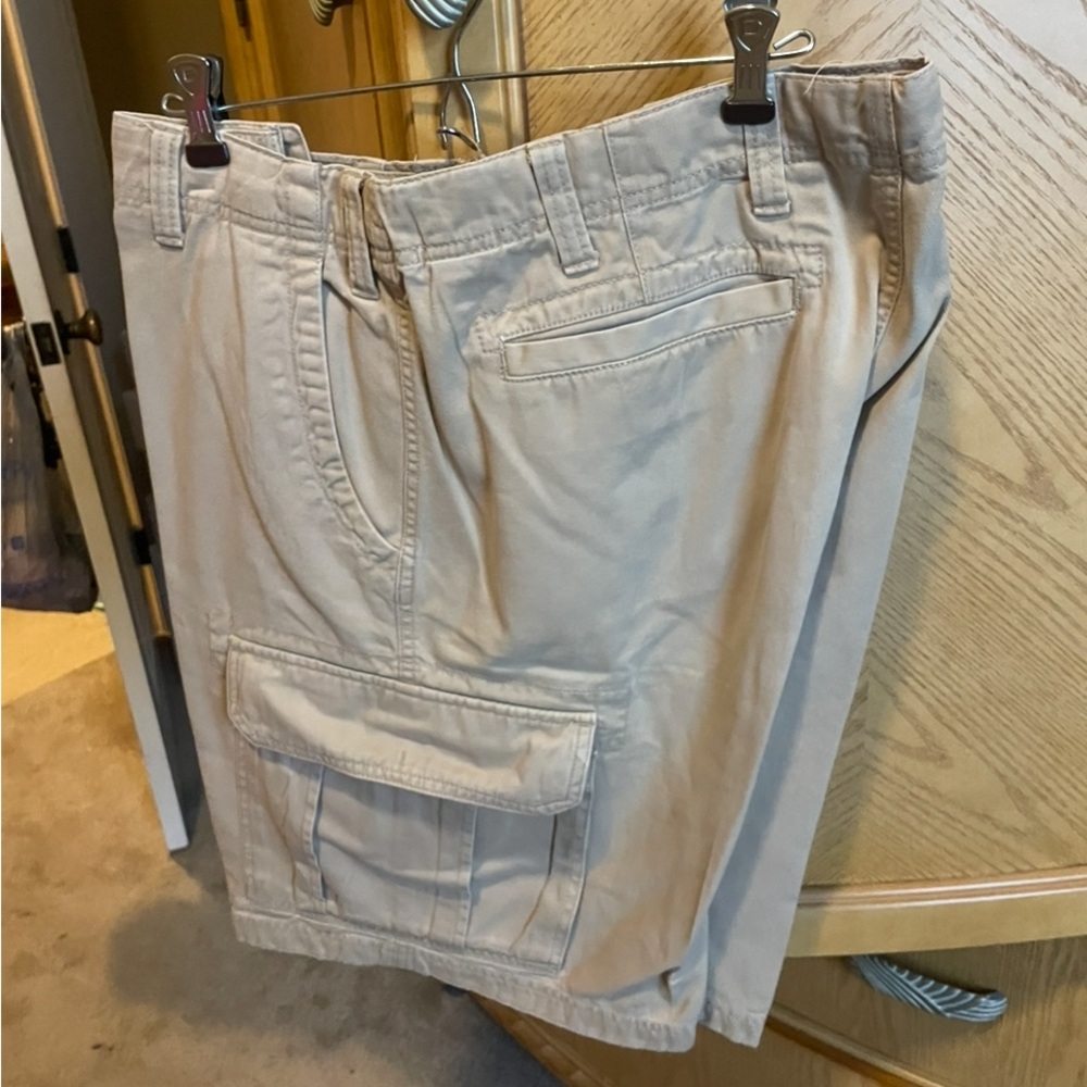 Nautica Khaki Cargo Shorts size 38 - Picture 2 of 9